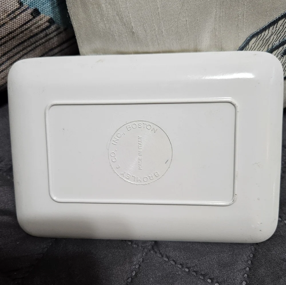 Bromley Co Soyvenir Pin Tray - Picture 2 of 2